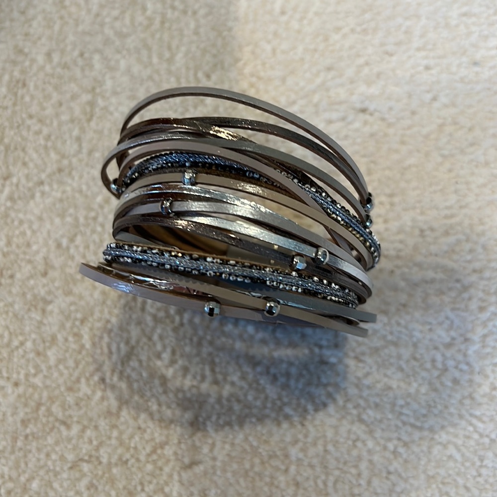 Leather metallic bracelet